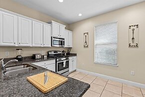 Fun In The Sun 5 Bed 5 Bath - Pool Near Disney 5 Bedroom Home by RedAw