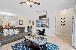 Fun In The Sun 5 Bed 5 Bath - Pool Near Disney 5 Bedroom Home by RedAw