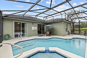 Fun In The Sun 5 Bed 5 Bath - Pool Near Disney 5 Bedroom Home by RedAw