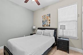 Fun In The Sun 5 Bed 5 Bath - Pool Near Disney 5 Bedroom Home by RedAw