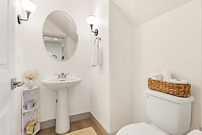 Sunshine & Happiness #7 3 Bedroom Townhouse