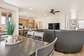 Sunshine & Happiness #7 3 Bedroom Townhouse