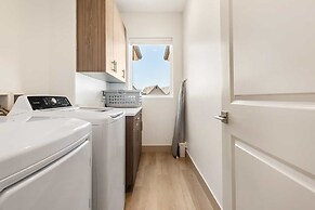 Sunshine & Happiness #7 3 Bedroom Townhouse