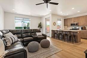 Sunshine & Happiness #7 3 Bedroom Townhouse