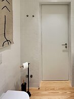 Nomad s Lux - 1bdr Almada Cool