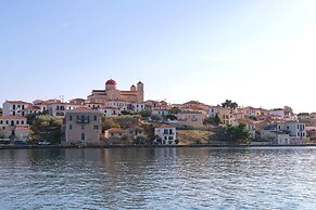 Nautilus Luxury Suites