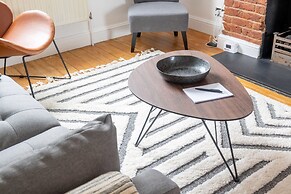 Stylish Kings-cross Maisonette