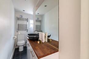Stylish Kings-cross Maisonette