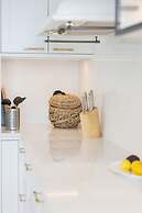 Jantaris Apartment by Renters Prestige