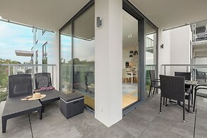 Jantaris Apartment by Renters Prestige