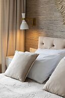 Jantaris Apartment by Renters Prestige