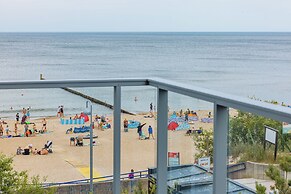 Jantaris Apartment by Renters Prestige