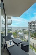 Jantaris Apartment by Renters Prestige