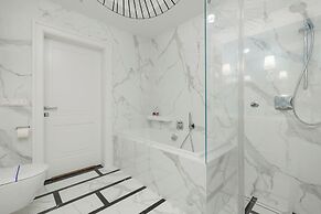 Jantaris Apartment by Renters Prestige