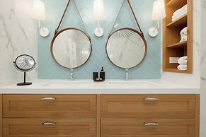 Jantaris Apartment by Renters Prestige