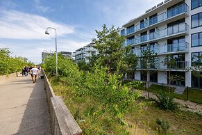 Jantaris Apartment by Renters Prestige