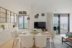 Jantaris Apartment by Renters Prestige