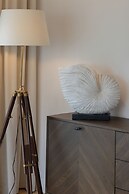 Jantaris Apartment by Renters Prestige