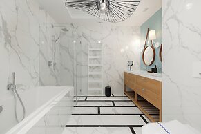 Jantaris Apartment by Renters Prestige