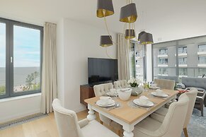 Jantaris Apartment by Renters Prestige