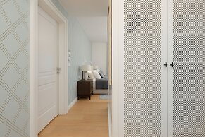 Jantaris Apartment by Renters Prestige