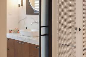 Jantaris Apartment by Renters Prestige