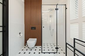 Jantaris Apartment by Renters Prestige