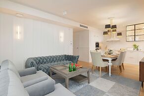 Jantaris Apartment by Renters Prestige