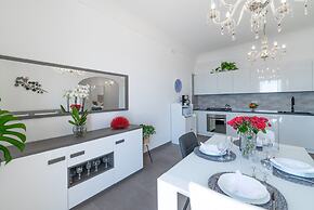 Casa Clara - Modern House With Breathtaking Views of Capri and Positan