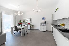 Casa Clara - Modern House With Breathtaking Views of Capri and Positan