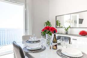 Casa Clara - Modern House With Breathtaking Views of Capri and Positan