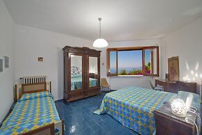Villa Albatros - Stunning 2 Floors Villa for Large Groups