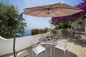 Villa Albatros - Stunning 2 Floors Villa for Large Groups