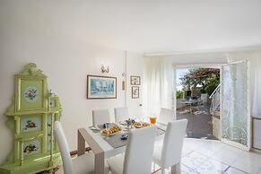 Villa Albatros - Stunning 2 Floors Villa for Large Groups