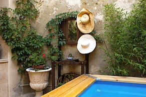 Champagne House
