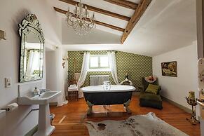Champagne House