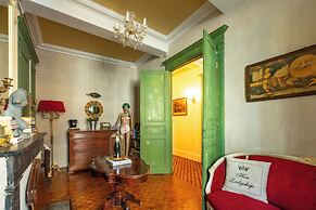 Champagne House