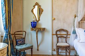 Champagne House