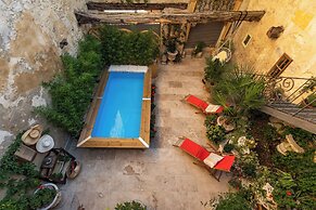 Champagne House