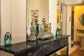 Champagne House