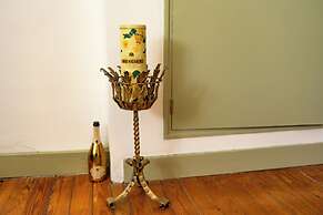 Champagne House