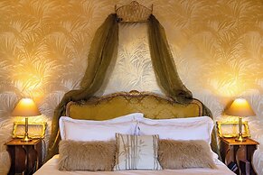 Champagne House
