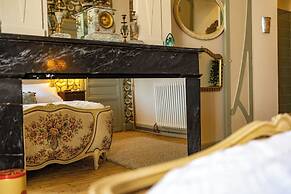 Champagne House
