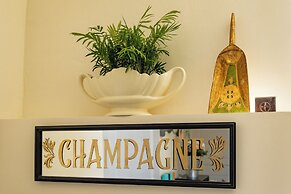 Champagne House
