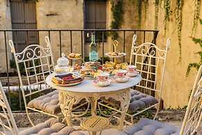 Champagne House