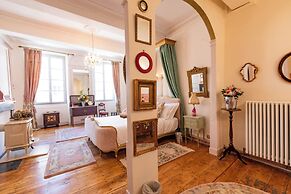 Champagne House