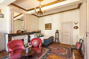 Champagne House