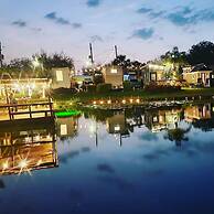 Orlando Lakefront Tiny House Community