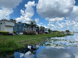 Orlando Lakefront Tiny House Community