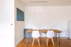 Modern Chiswick Apartment